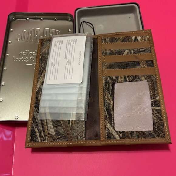 NEW ZEP-PRO Men's Realtree Nylon and Leather Secretary-Style Roper Concho Wallet - Picture 2 of 4